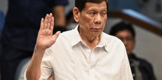 Trasladan a La Haya al expresidente filipino Duterte, detenido por crímenes contra la humanidad