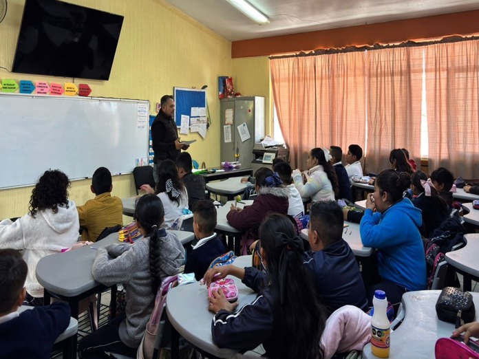 Prevención de Adicciones continúa impartiendo talleres en instituciones educativas