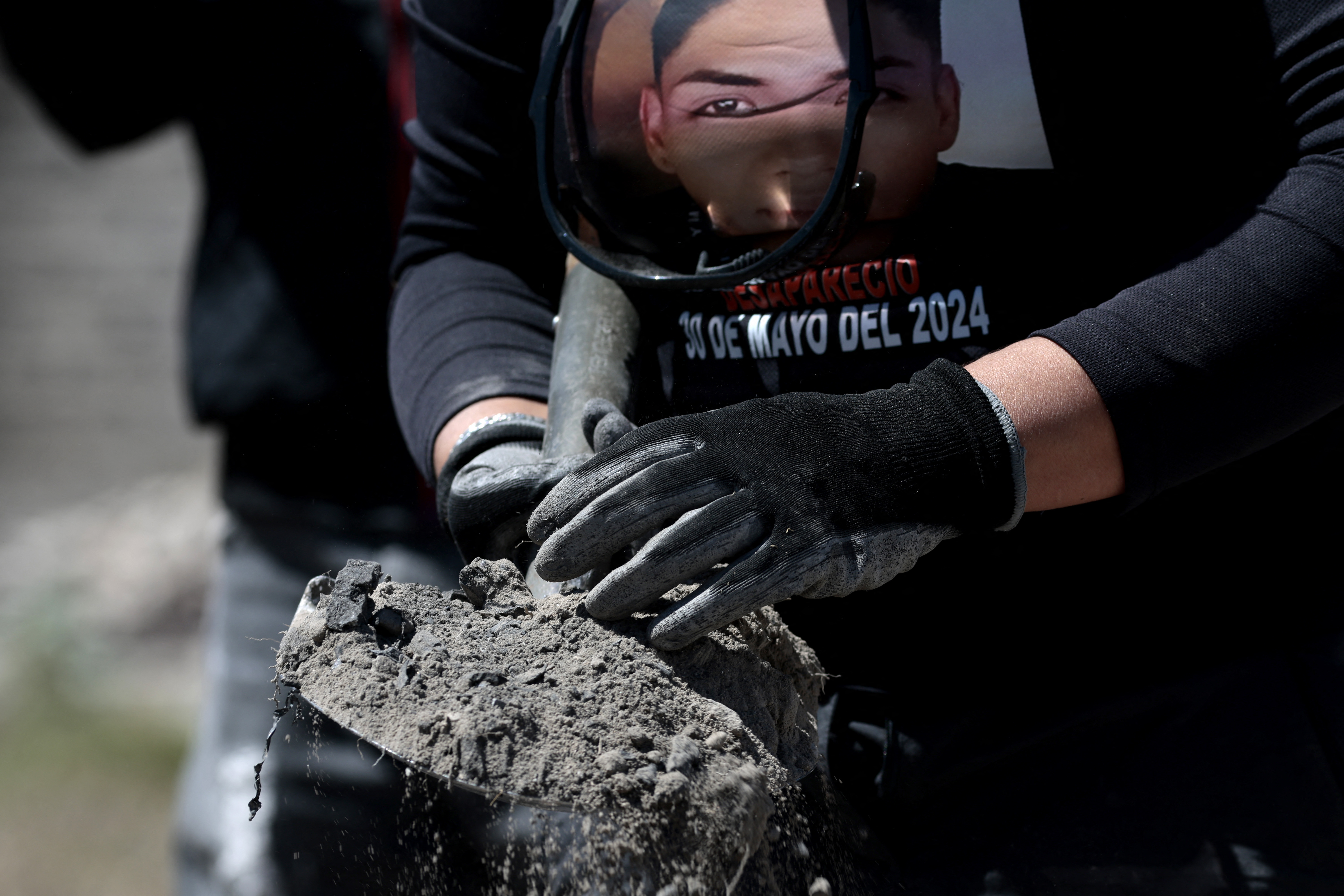 Amnistía Internacional pide investigar, identificar víctimas y proteger a buscadoras