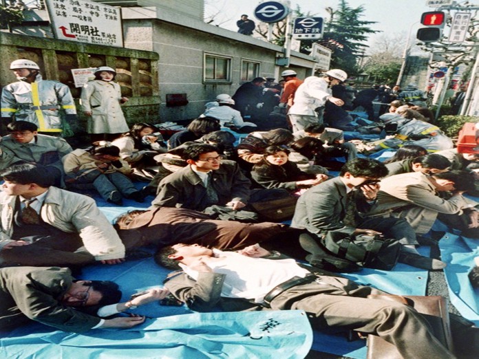 Japón conmemora el 30º aniversario del mortal ataque con gas sarín en el metro de Tokio