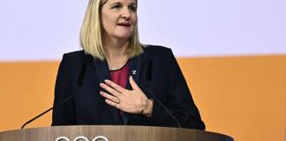 Kirsty Coventry hace historia al convertirse en la primera mujer en presidir el COI