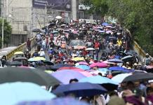 Protesta de maestros genera caos en el aeropuerto de Ciudad de México