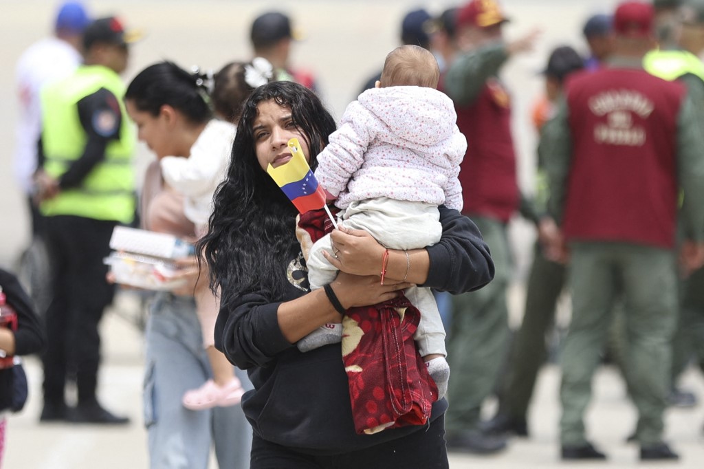 Alrededor de 90 niños regresaron a Venezuela en un vuelo de repatriación desde México