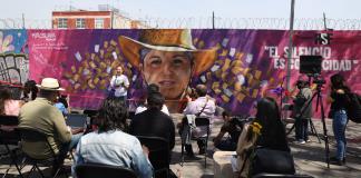 Develan mural en memoria de Miroslava Breach, periodista mexicana asesinada en 2017