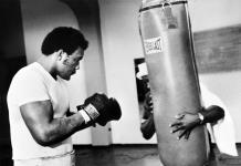 La leyenda del boxeo George Foreman murió a los 76 años