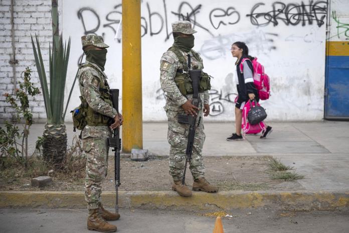Ya te exploté tu colegio: la extorsión atemoriza a las escuelas peruanas