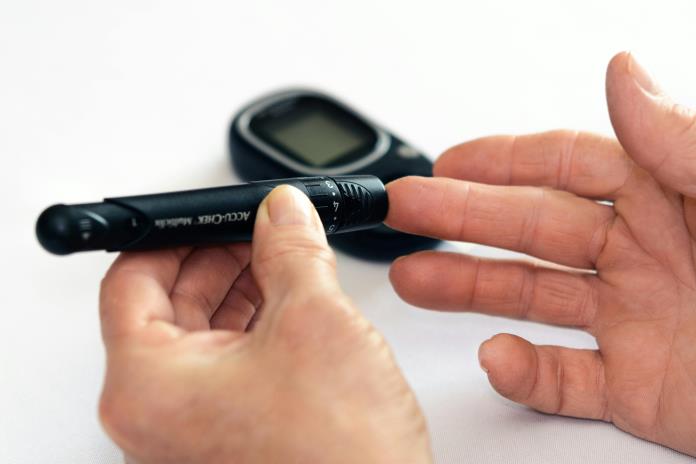 Salud Jalisco entrega sensores para detectar diabetes de manera gratuita