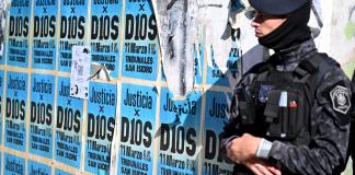 Suspenden juicio sobre muerte de Maradona por cuestionamientos a una jueza
