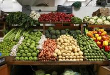 Estudiantes en contra y padres a favor: reacciones encontradas por la prohibición de comida chatarra en escuelas