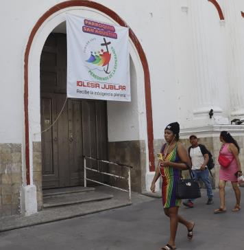 Migrantes suspenden tránsito a EE.UU. y viacrucis por inseguridad y políticas restrictivas