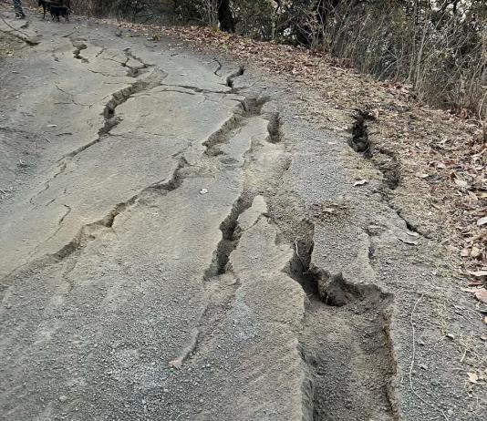 Derrumbes y grietas en Tuxpan fue lo que dejó el sismo de 4.8