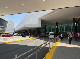 Pasajeros del aeropuerto lidian con obras en carretera a Chapala; se espera que concluyan en once meses.