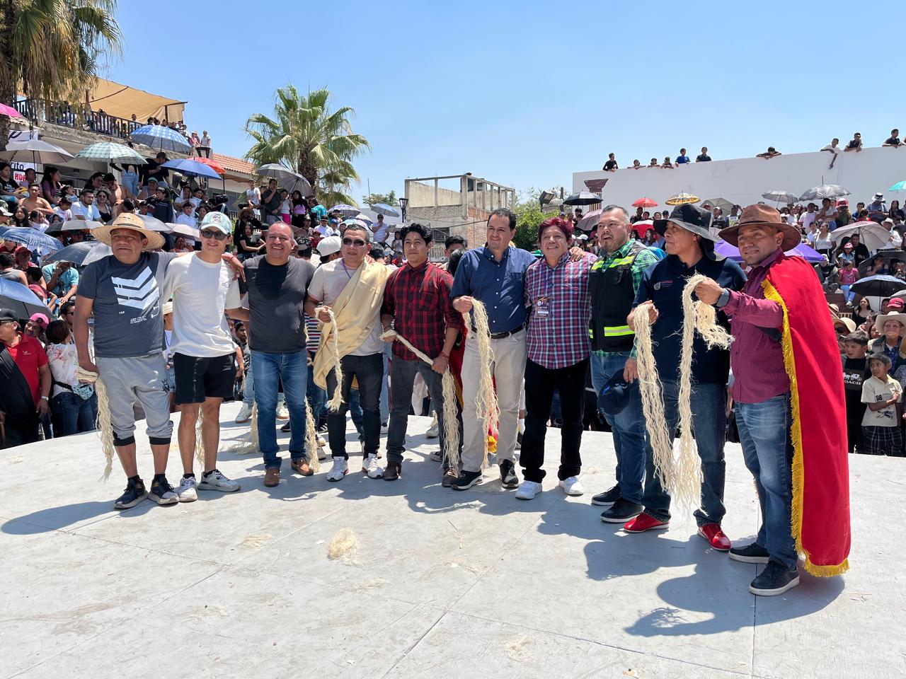 Judea en Vivo festeja su 231 cuereada de Sábado Glorioso; comité y ayuntamiento proporcionan cuerdas para minimizar daños físicos.