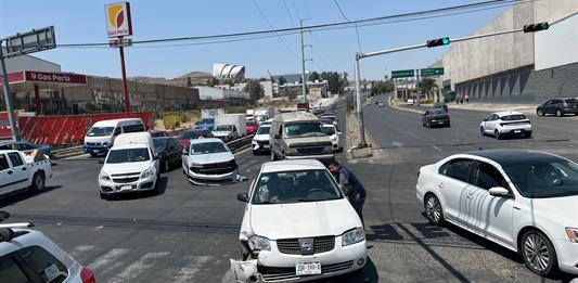 Ahora en Camino Real a Colima, cambios en señalización de velocidad generan confusión entre automovilistas