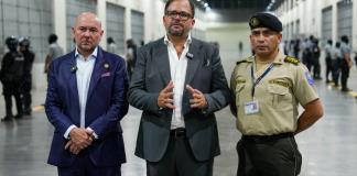 Ecuador busca replicar la megacárcel de El Salvador
