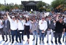 En el 1 de mayo, Lemus se compromete a mejorar prestaciones de burócratas de Jalisco