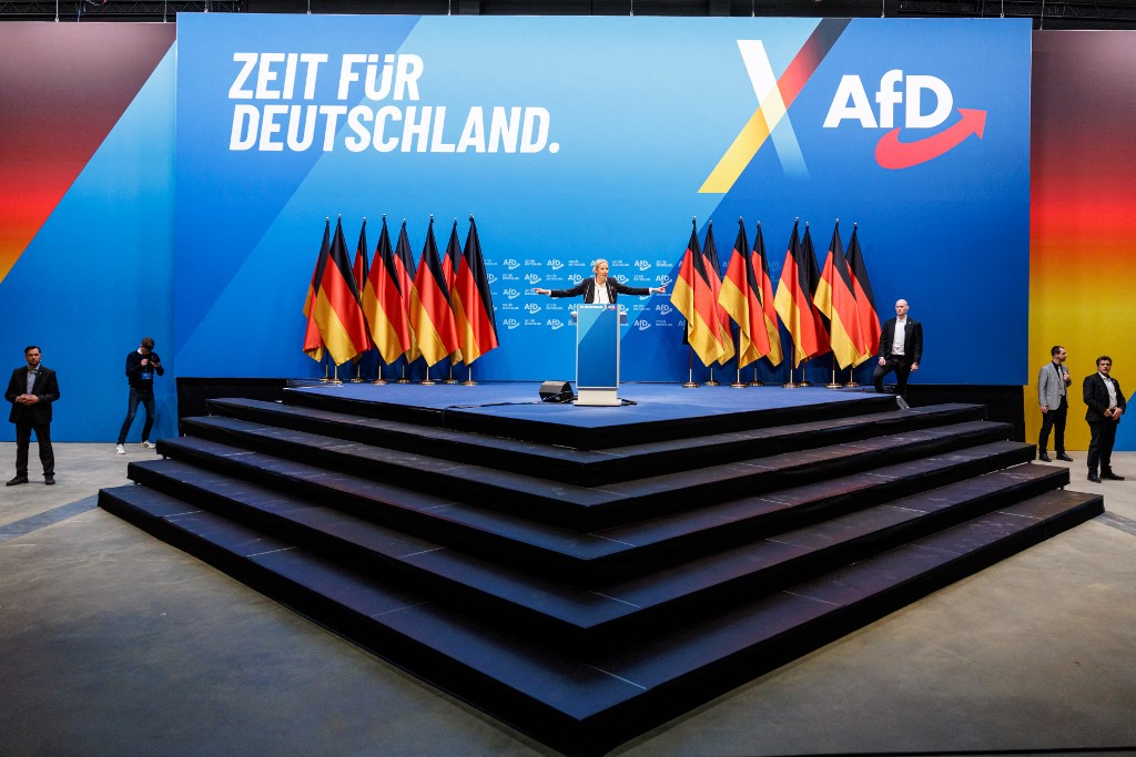 EEUU acusa a Alemania de reconstruir el Muro de Berlín EEUU acusa a Alemania de reconstruir el Muro de Berlín