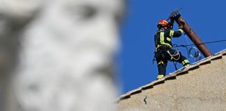 El Vaticano instala chimenea en la Capilla Sixtina para el cónclave