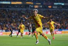 Los Canarios derrotan a Leones Negros en el juego de ida de semifinales