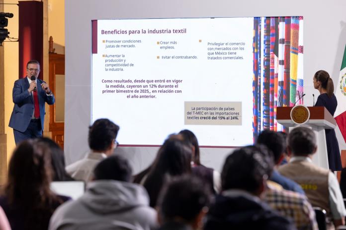 Ebrard presenta estrategia para proteger industrias acerera, textil y del calzado