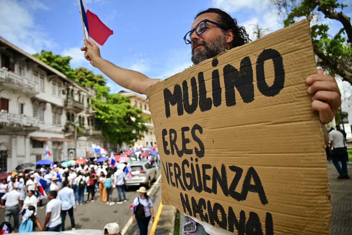Miles marchan en Panamá contra presencia militar de EEUU y reapertura de mina Miles marchan en Panamá contra presencia militar de EEUU y reapertura de mina