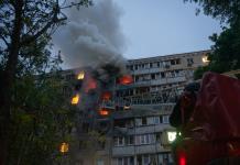Dos muertos en Kiev y vuelos cancelados en Rusia en nuevos ataques cruzados