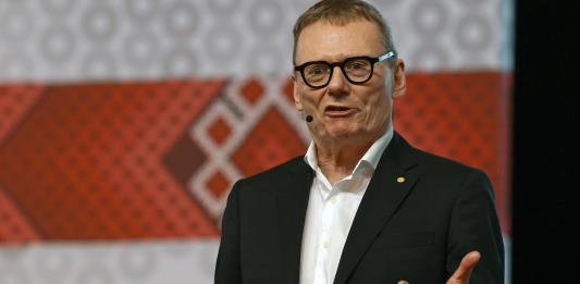 Nobel James Robinson resalta necesidad de instituciones sólidas para desarrollo de México