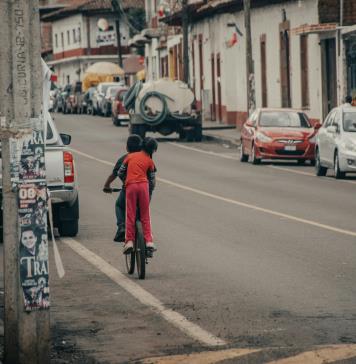 Al menos 39 menores asesinados en ocho meses de guerra contra el narco en México