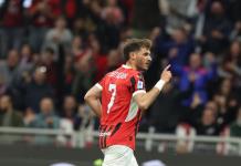 AC Milan aleja al Bolonia de la Champions gracias a Santi Giménez