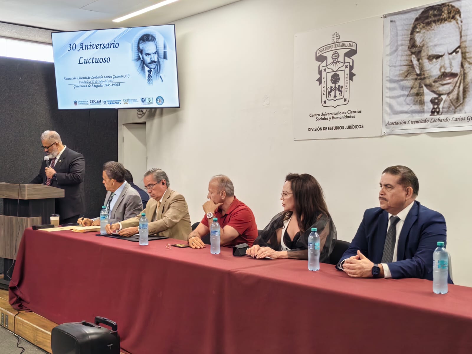 Conmemoran 30 aniversario luctuoso de ex procurador, Leonardo Larios