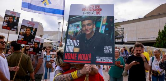 Hamás libera al rehén estadounidense-israelí Edan Alexander, ya en territorio israelí
