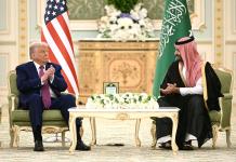 Trump inicia en Arabia Saudita una gira por el Golfo centrada en los acuerdos comerciales