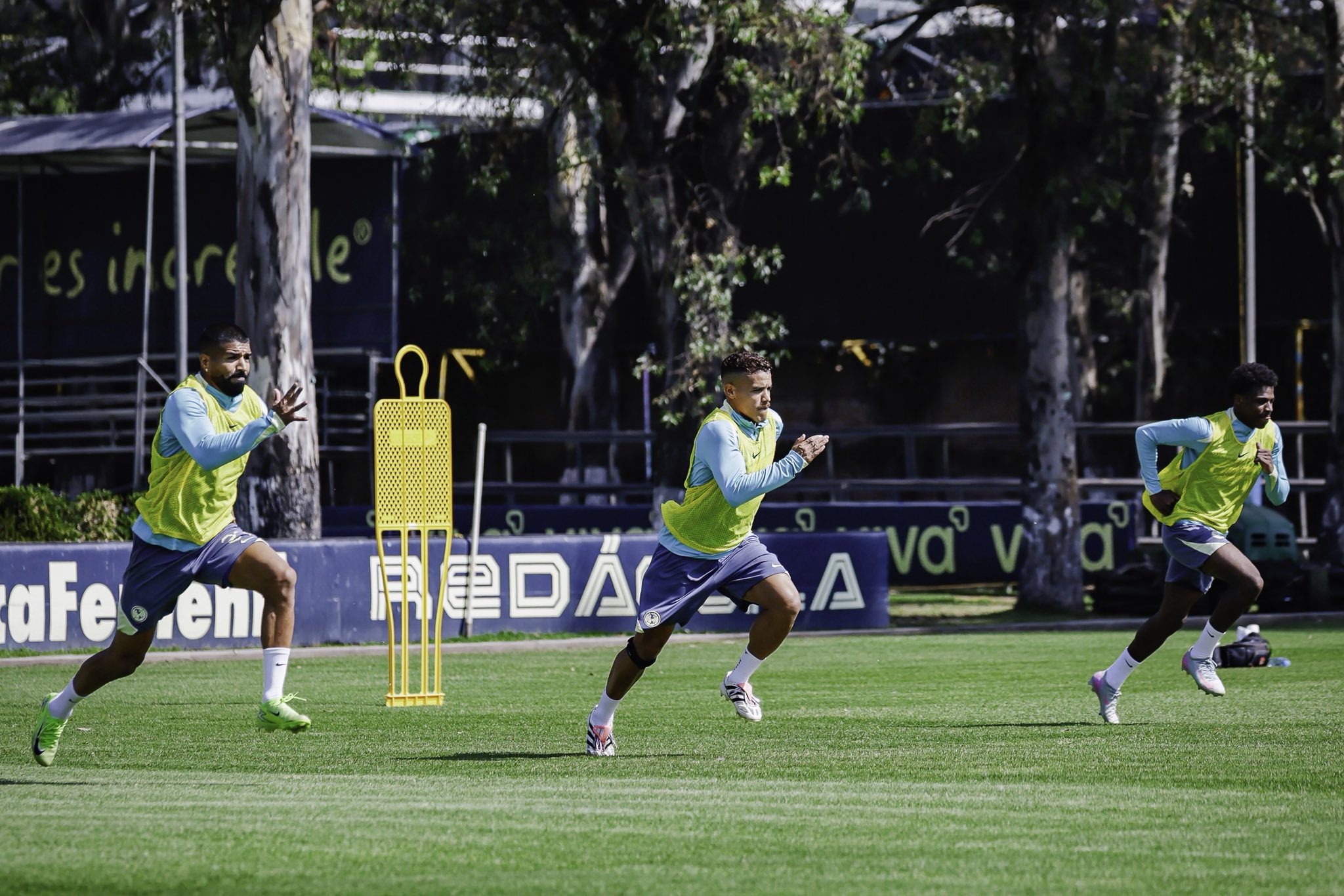 Con rachas de imbatibilidad, América y Cruz Azul se topan en semifinales del Clausura 2025