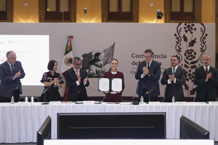 Renuevan acuerdo con empresarios para mitigar inflación en 24 productos básicos Renuevan acuerdo con empresarios para mitigar inflación en 24 productos básicos