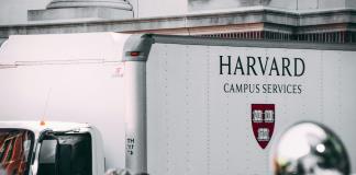 El gobierno de Trump recorta USD 450 millones de dólares más a Harvard