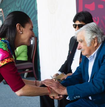 Sheinbaum lamenta profundamente la muerte de Mujica: es un ejemplo para América Latina