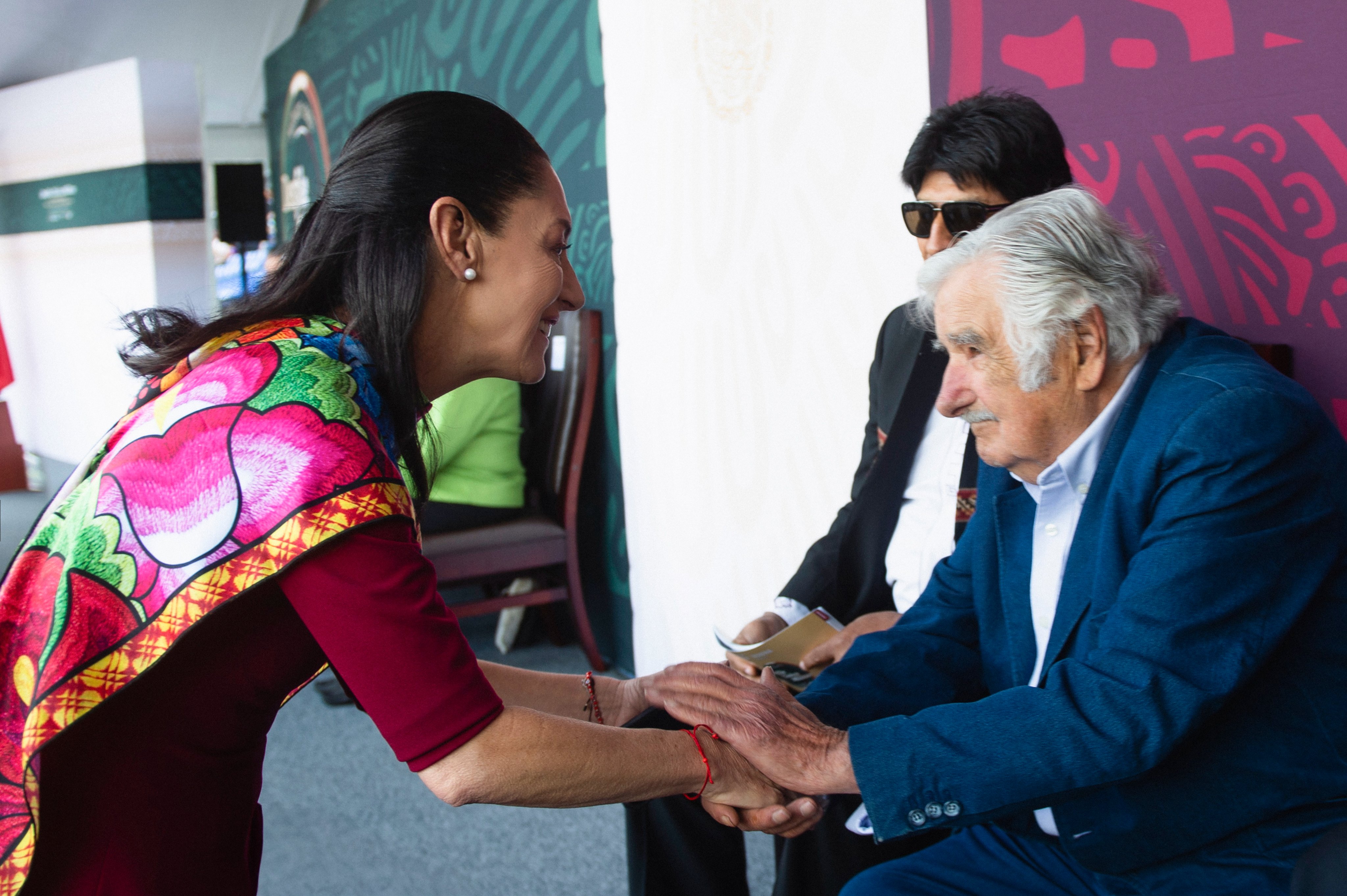Sheinbaum lamenta profundamente la muerte de Mujica: es un ejemplo para América Latina