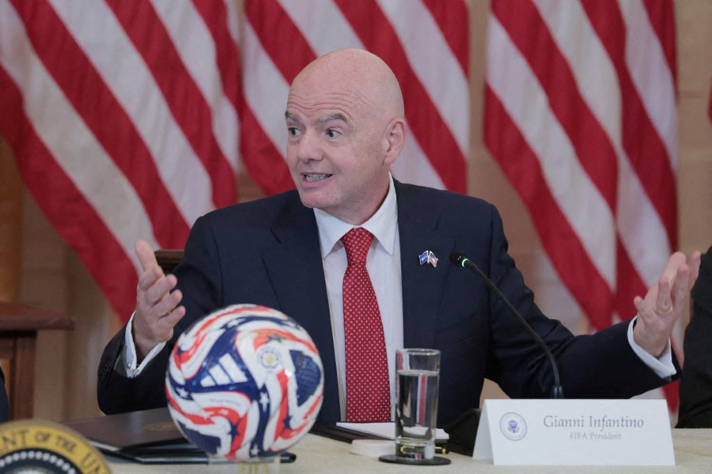 FIFA aspira a generar mil millones de dólares en Mundial femenino de 2031