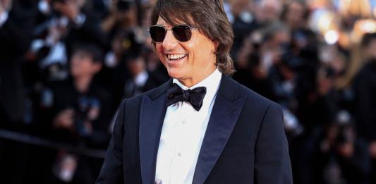 Tom Cruise trae de vuelta el espectáculo a Cannes después de la política