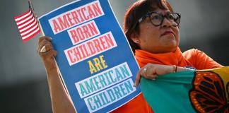 La Corte Suprema evalúa si un juez puede frenar a Trump en el caso de la ciudadanía por nacimiento