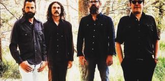 Inmigración detiene en un avión en EEUU a integrante mexicano de banda de rock