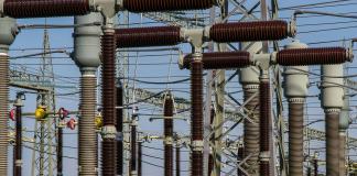 Falta de inversión en sector eléctrico de México puede comprometer crecimiento económico, alerta organismo