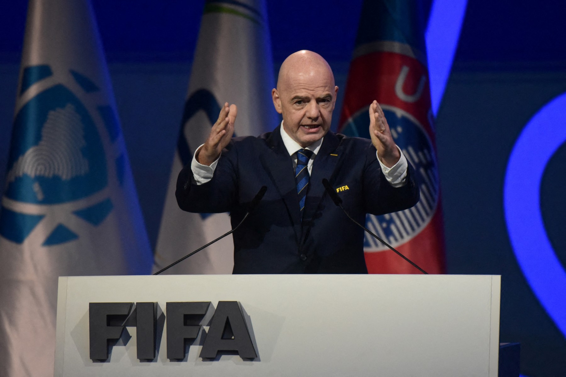Delegados europeos abandonan molestos el Congreso de la FIFA tras retraso de Infantino Delegados europeos abandonan molestos el Congreso de la FIFA tras retraso de Infantino