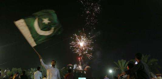 Pakistán e India acuerdan extender cese al fuego hasta el 18 de mayo, anuncia canciller paquistaní
