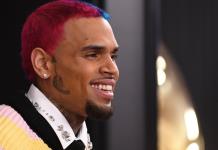 El cantante Chris Brown, acusado de agresión en Reino Unido, permanecerá detenido hasta mediados de junio