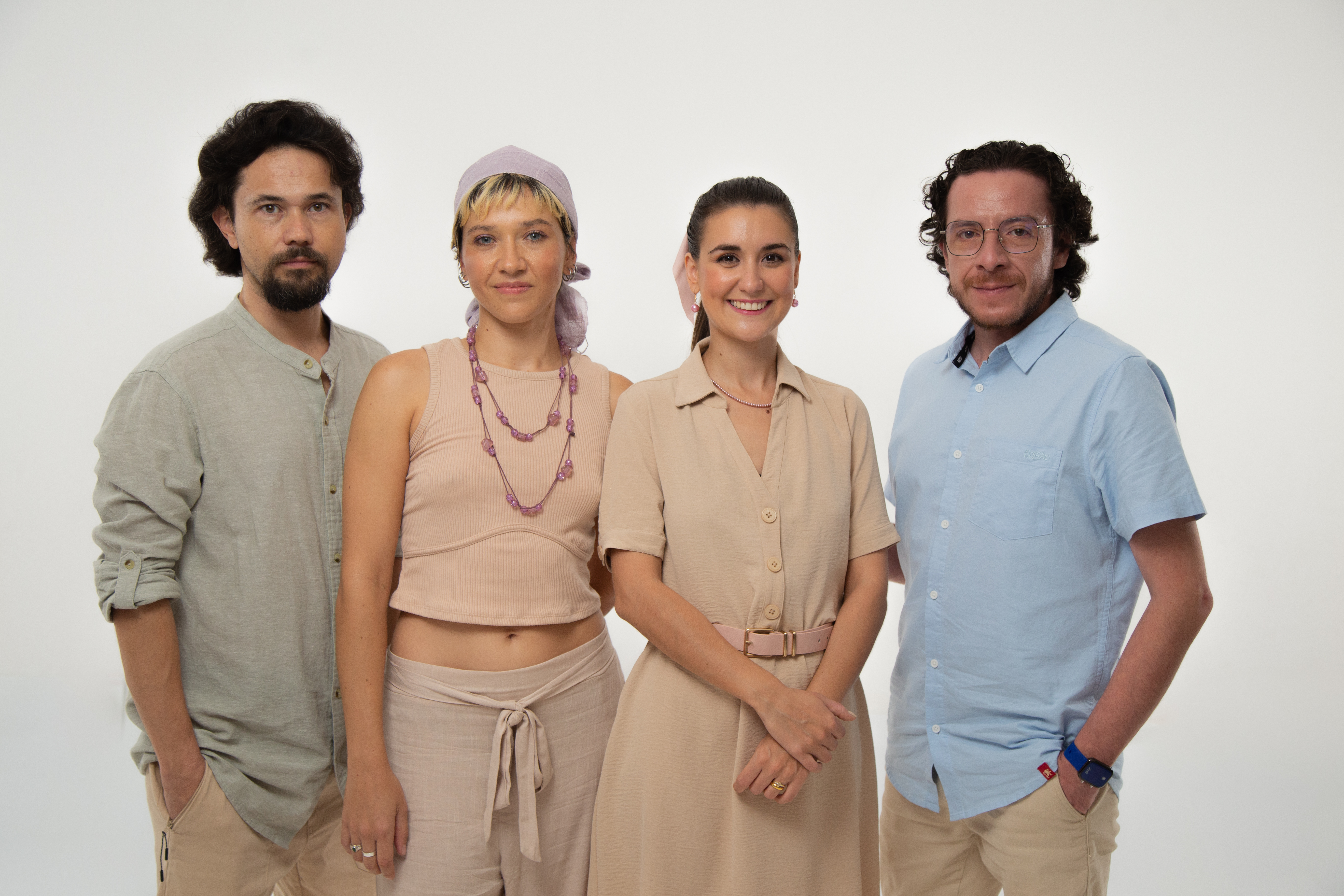 “Toda persona vista de cerca es un monstruo”, obra de teatro que ubica frente al espejo a su público