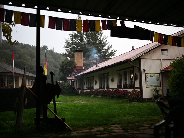 Habitantes de la tenebrosa ex Colonia Dignidad de Chile se resisten a la expropiación Habitantes de la tenebrosa ex Colonia Dignidad de Chile se resisten a la expropiación