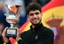 Alcaraz recuerda a Sinner quién es el rey de la tierra antes de Roland Garros