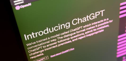 Demandan a OpenAI y a Sam Altman por papel de ChatGPT en suicidio de adolescente en EE.UU.