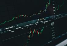 La Bolsa mexicana liga seis sesiones al alza y llega a las 58.493,39 unidades